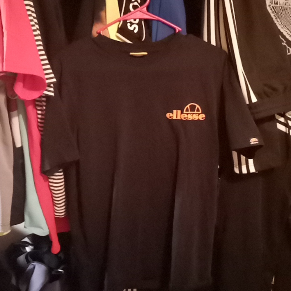 Ellesse tee